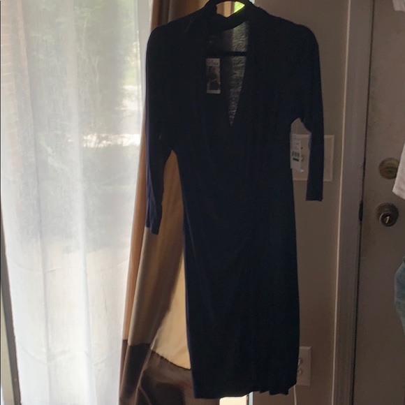 Karen Kane classic rayon jersey wrap dress - Picture 3 of 3